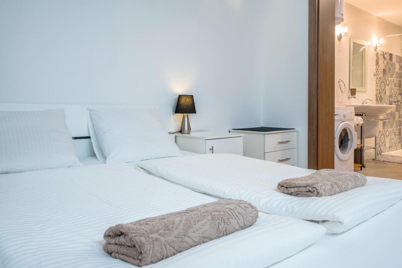 Valletta Main Street Apartment Deluxe ภายนอก รูปภาพ
