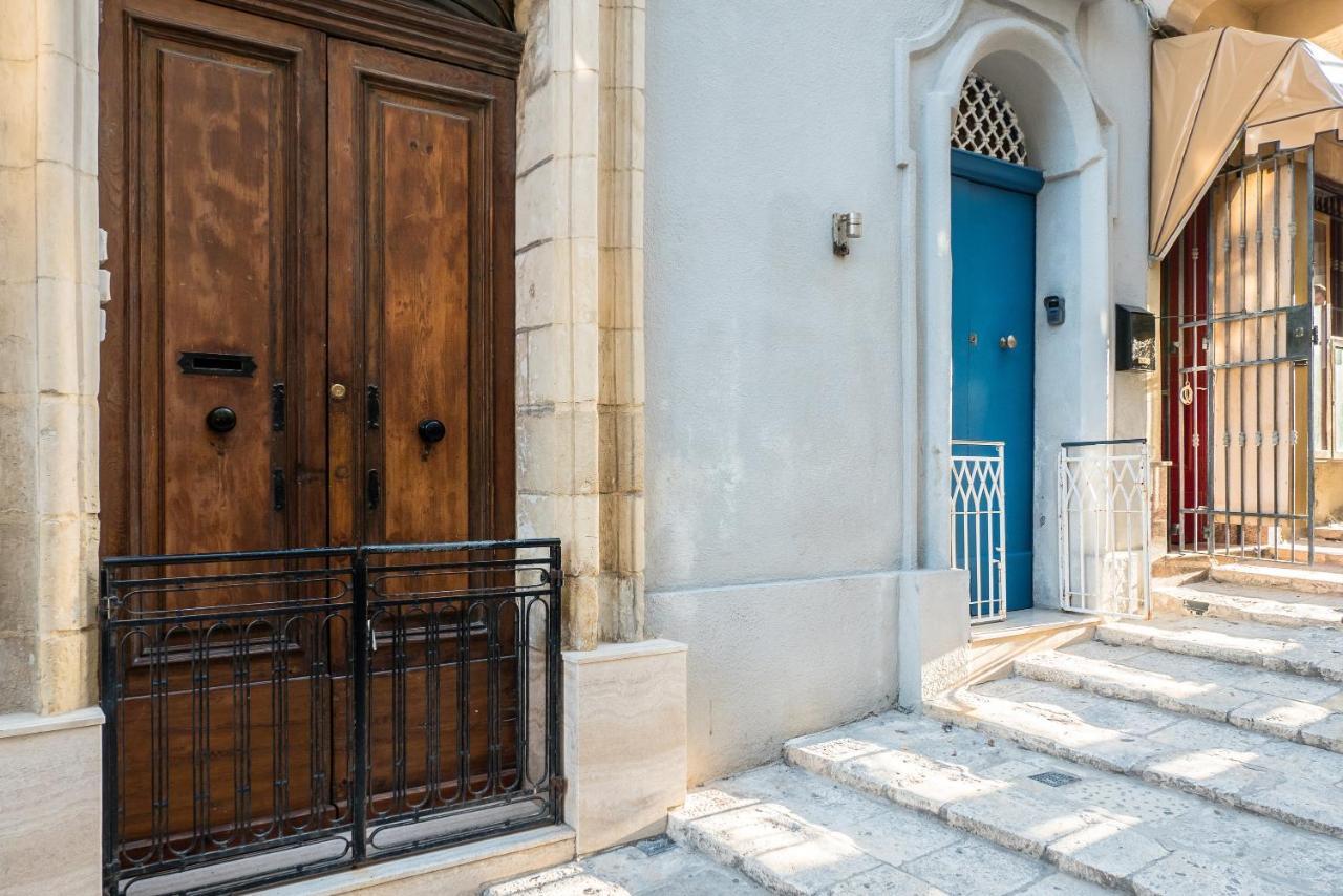 Valletta Main Street Apartment Deluxe ภายนอก รูปภาพ